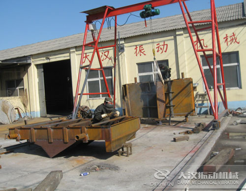 大型直線振動(dòng)篩制造 大型直線振動(dòng)篩制造